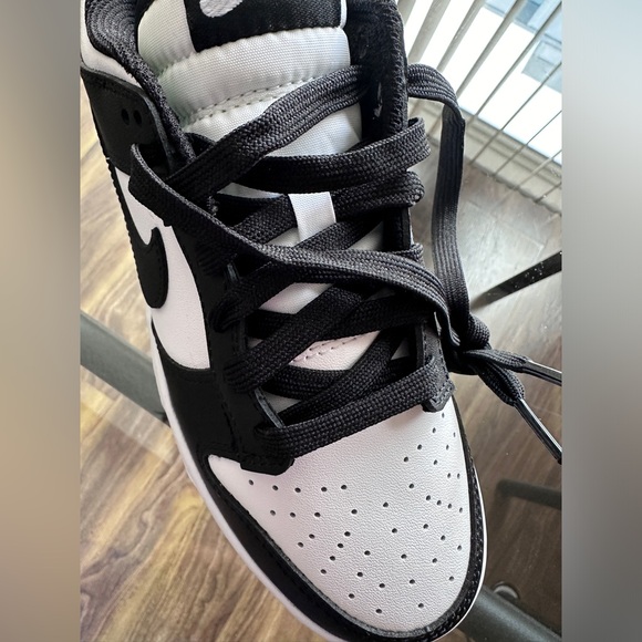Nike Dunk Panda US 7 W - Picture 2 of 5